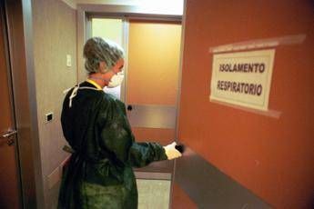 Coronavirus, oltre 8000 morti in Italia Coronavirus, oltre 8000 morti in Italia