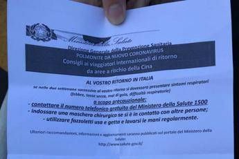 Virus Cina, foglio con consigli ministero a Malpensa