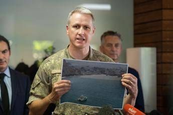 Eruzione Whakaari, salite a 15 le vittime: sub cercano dispersi Eruzione Whakaari, salite a 15 le vittime: sub cercano dispersi
