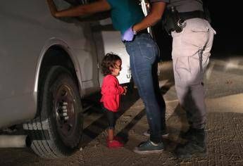 Il pianto della bimba migrante vince il World Press Photo Il pianto della bimba migrante vince il World Press Photo