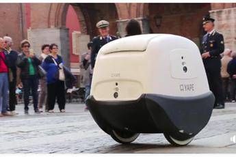 Arriva il 'postino-robot' Arriva il 'postino-robot'