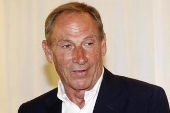 Zeman: Il calcio non dovrebbe ripartire