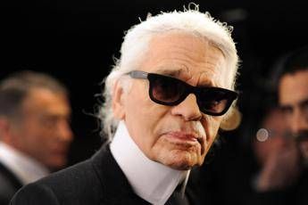 Lagerfeld, i saluti social Lagerfeld, i saluti social