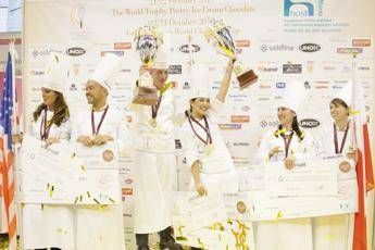 Gli Emirati Arabi vincono campionati mondiali di cake design Gli Emirati Arabi vincono campionati mondiali di cake design