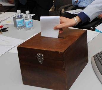 Il tipografo: Addio manifesti, campagna elettorale è social Il tipografo: Addio manifesti, campagna elettorale è social