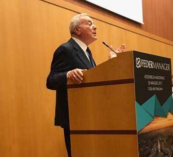 Gianni Letta a Federmanager: La crisi si supera con vostro impegno e lavoro Gianni Letta a Federmanager: La crisi si supera con vostro impegno e lavoro