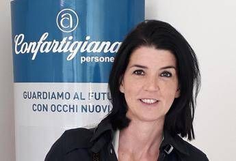 Karin Ploner alla guida degli Estetisti di lvh.apa Confartigianato Imprese Bolzano Karin Ploner alla guida degli Estetisti di lvh.apa Confartigianato Imprese Bolzano