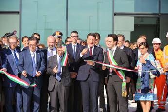 Con Renzi Philip Morris inaugura nuovo stabilimento a Valsamoggia /Video Con Renzi Philip Morris inaugura nuovo stabilimento a Valsamoggia /Video