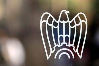 Prosegue in gennaio la lenta risalita dell’attività industriale, +0,3% su dicembre Prosegue in gennaio la lenta risalita dell’attività industriale, +0,3% su dicembre