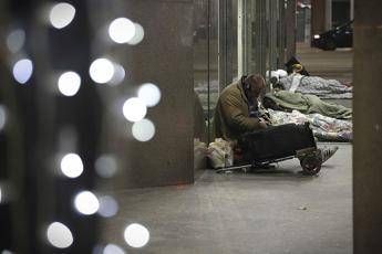 Lo chef dei senzatetto del Papa: Ristorante chiuso ma cucino per gli ultimi