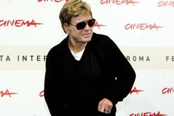 Robert Redford, morto il figlio James: aveva 58 anni Robert Redford, morto il figlio James: aveva 58 anni