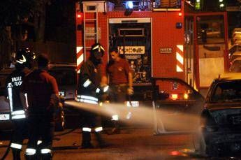 Morte due sorelle in incendio palazzina a Milano, forse fuga di gas Morte due sorelle in incendio palazzina a Milano, forse fuga di gas
