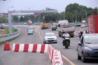 Diramazione Roma sud, stanotte chiuso bivio Gra verso A1 Diramazione Roma sud, stanotte chiuso bivio Gra verso A1