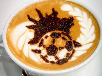 Boom per il cappuccino vegetale, ma l'alternativa al latte vaccino non è più sana Boom per il cappuccino vegetale, ma l'alternativa al latte vaccino non è più sana