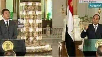 Renzi al Cairo, con Al-Sisi appello per il cessate il fuoco a Gaza Renzi al Cairo, con Al-Sisi appello per il cessate il fuoco a Gaza