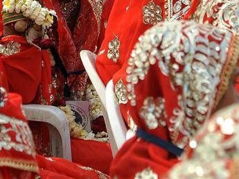 Al via in Puglia le nozze indiane in stile Bollywood, prima serata tutta all'insegna dell'oro Al via in Puglia le nozze indiane in stile Bollywood, prima serata tutta all'insegna dell'oro