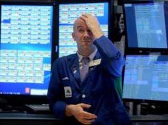 Borsa, profondo rosso in Piazza Affari: crollano Mps e Carige Borsa, profondo rosso in Piazza Affari: crollano Mps e Carige