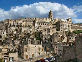 Dalle Signorie a Matera, la Rai lancia 'Italia: viaggio nella bellezza' Dalle Signorie a Matera, la Rai lancia 'Italia: viaggio nella bellezza'