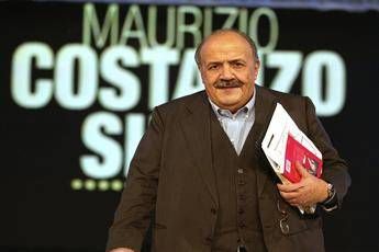 Costanzo: Torno con il mio talk e con la formula del 'fritto misto' Costanzo: Torno con il mio talk e con la formula del 'fritto misto'