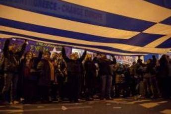 Le Borse chiudono positive ma senza euforia, a Milano rally di Carige e Finmeccanica Le Borse chiudono positive ma senza euforia, a Milano rally di Carige e Finmeccanica