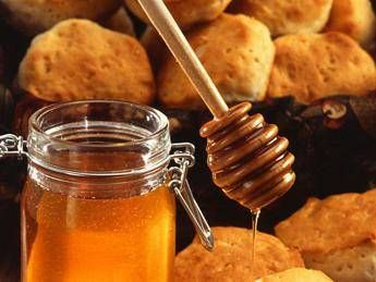 Dimezzata produzione di miele, si moltiplicano i furti: sottratti addirittura gli alveari Dimezzata produzione di miele, si moltiplicano i furti: sottratti addirittura gli alveari