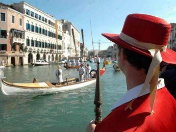 Da tutela gondoliere a sviluppo ippico, 10 mld all'anno per enti inutili. Commissario si sfoga: Chiudeteci /Video Da tutela gondoliere a sviluppo ippico, 10 mld all'anno per enti inutili. Commissario si sfoga: Chiudeteci /Video