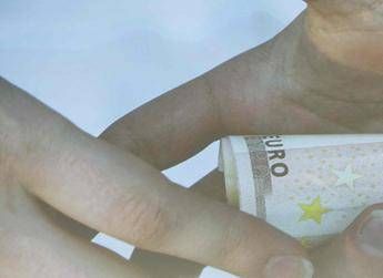 Imprenditore denuncia mafia e tangenti, azienda chiusa. La storia di Giuseppe Schirru Imprenditore denuncia mafia e tangenti, azienda chiusa. La storia di Giuseppe Schirru