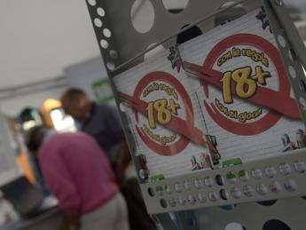 Gioco vietato ai minori, 100mila visitatori in quattro anni per la campagna '18+' /Video /Audio Gioco vietato ai minori, 100mila visitatori in quattro anni per la campagna '18+' /Video /Audio