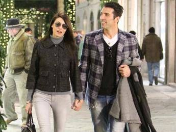 Pancino sospetto per Ilaria D'Amico... Aspetta un figlio da Buffon? Pancino sospetto per Ilaria D'Amico... Aspetta un figlio da Buffon?