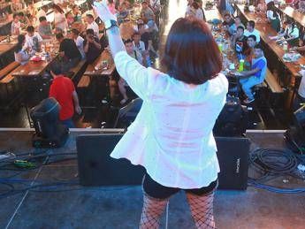 Turchia, voleva partecipare a un talent: parenti sparano a 19enne Turchia, voleva partecipare a un talent: parenti sparano a 19enne