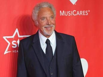 Auguri alla 'Tigre' Tom Jones, per lui 75 anni da 'sex bomb' Auguri alla 'Tigre' Tom Jones, per lui 75 anni da 'sex bomb'