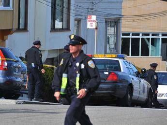 Crolla un balcone vicino all'Università di Berkeley, sei morti Crolla un balcone vicino all'Università di Berkeley, sei morti
