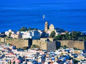 La Sicilia come isola plurale in esposizione al Castello di Lipari La Sicilia come isola plurale in esposizione al Castello di Lipari