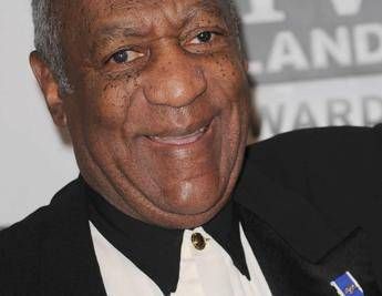 Usa, la statua di Bill Cosby rimossa dal parco Disney di Orlando Usa, la statua di Bill Cosby rimossa dal parco Disney di Orlando