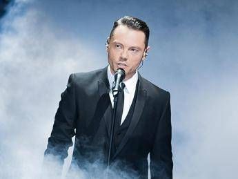 Tiziano Ferro annuncia dal palco, il 2 dicembre 2016 nuovo album/Video Tiziano Ferro annuncia dal palco, il 2 dicembre 2016 nuovo album/Video
