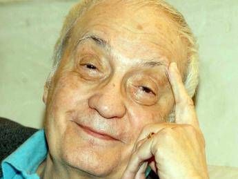 Addio a Nando Gazzolo, grande protagonista dello spettacolo italiano Addio a Nando Gazzolo, grande protagonista dello spettacolo italiano