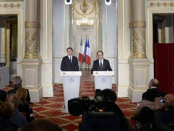 Renzi incontra Hollande all'Eliseo: Coalizione ampia per distruggere l'Is /Foto Renzi incontra Hollande all'Eliseo: Coalizione ampia per distruggere l'Is /Foto
