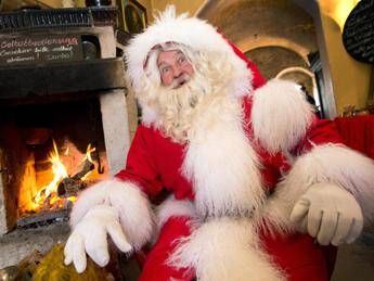 Errore O Macabro Scherzo Necrologio Di Babbo Natale Su Giornale Norvegese