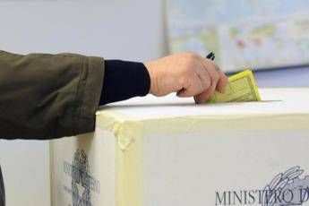 Referendum trivelle, denuncia M5S in Procura: Viceministro Bellanova incita ad astensione Referendum trivelle, denuncia M5S in Procura: Viceministro Bellanova incita ad astensione