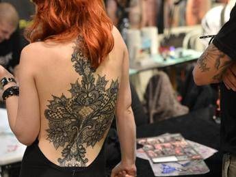 Contrordine tatuaggi: fanno bene. Ecco perché Contrordine tatuaggi: fanno bene. Ecco perché