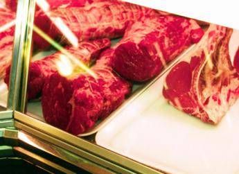 La Danimarca pensa a una tassa sulla carne rossa: Produzione danneggia l'ambiente La Danimarca pensa a una tassa sulla carne rossa: Produzione danneggia l'ambiente