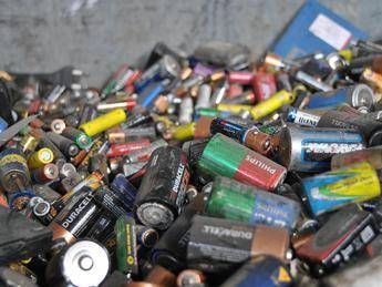 eWaste, cresce la raccolta di Erp Italia: oltre 26mila tonnellate nel 2015 eWaste, cresce la raccolta di Erp Italia: oltre 26mila tonnellate nel 2015