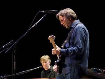 Eric Clapton: E' sempre più difficile per me suonare la chitarra Eric Clapton: E' sempre più difficile per me suonare la chitarra