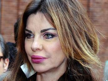 Parietti, il voto e il popolo ignorante: bufera su Twitter Parietti, il voto e il popolo ignorante: bufera su Twitter