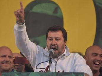 Migranti, Salvini: Fatemi fare il ministro dell'Interno per 6 mesi e vedrete... Migranti, Salvini: Fatemi fare il ministro dell'Interno per 6 mesi e vedrete...