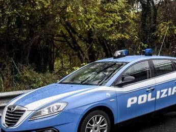 Giornali e dvd farciti alla cocaina, edicolante arrestato a Milano