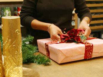 Natale, 7 italiani su 10 faranno regali. Cibo e giocattoli al top
