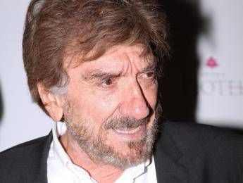 Gigi Proietti: Friedkin non venda i gioielli della Roma Gigi Proietti: Friedkin non venda i gioielli della Roma