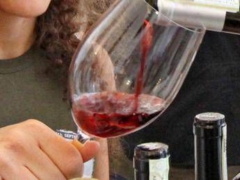 Vino rosso? SÃ¬ ma ne basta un bicchiere ogni 2 settimane