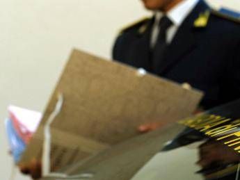 Giostre e giochi gonfiabili con i soldi del Cnr: in manette funzionario Giostre e giochi gonfiabili con i soldi del Cnr: in manette funzionario